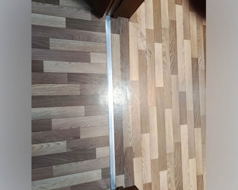 Порог одноуровневый ПС 03.900.01л Серебро