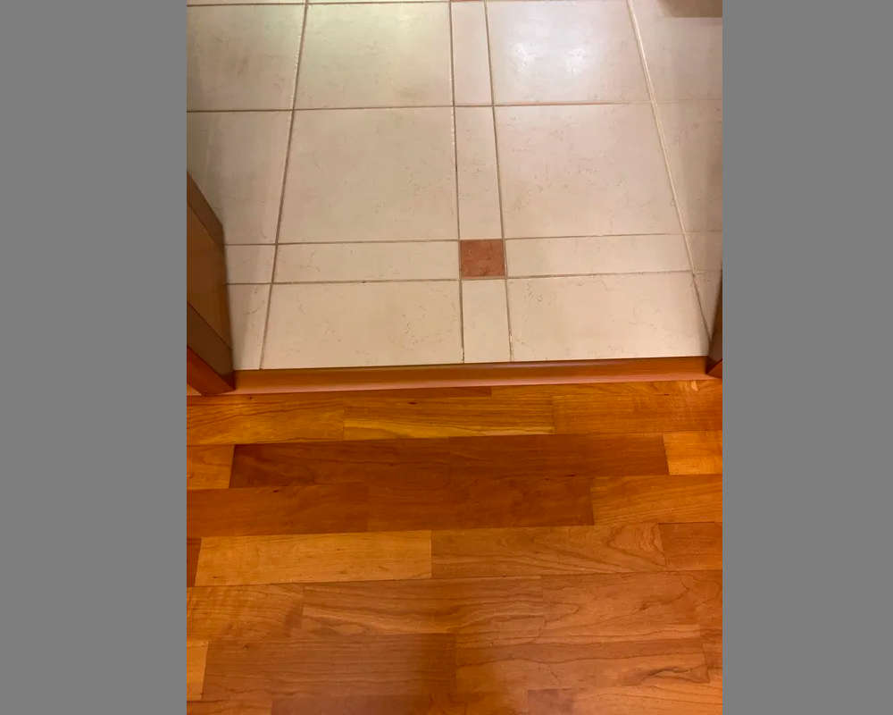 Самоклеящийся порог ЛС 35.900.4083н Бук натуральный