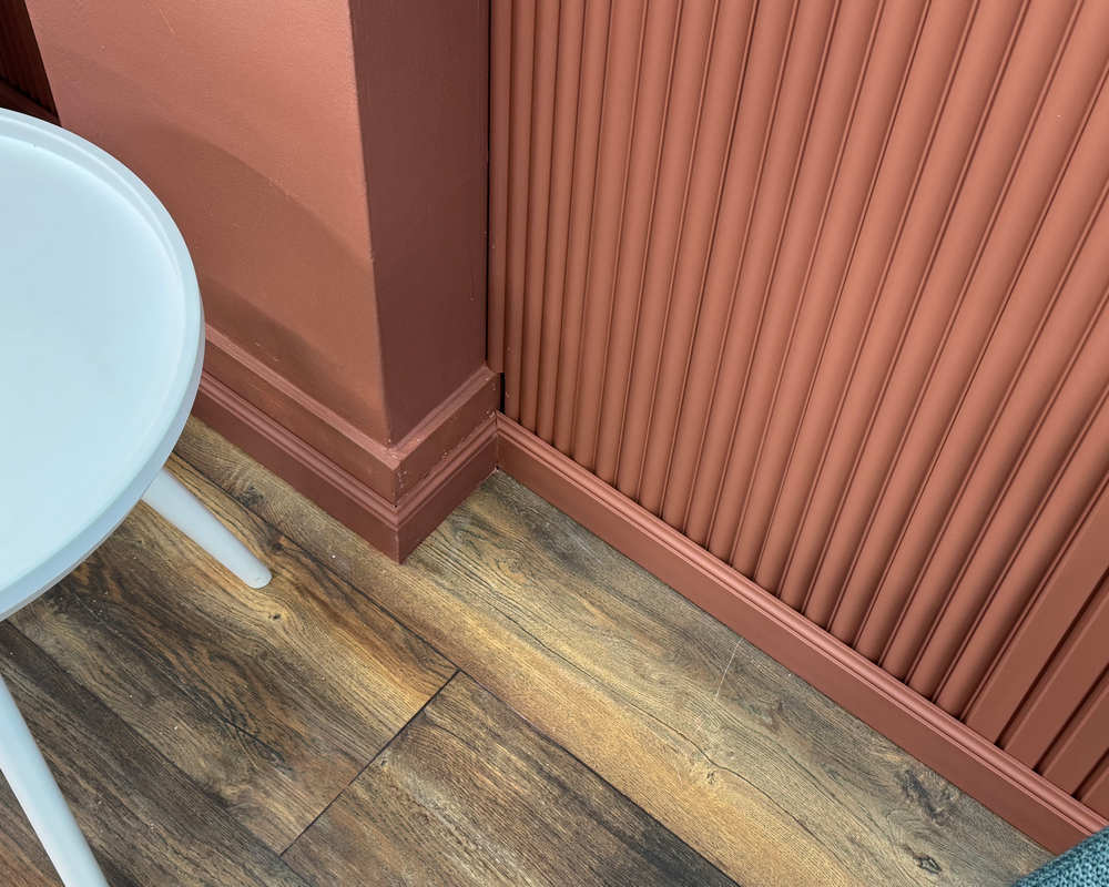 Плинтус из полистирола высокой плотности Волшебная Палочка 80*12*2000. MSPOL 102. Окраска включена в стоимость