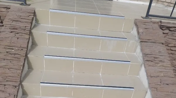 Порог угловой ПУ 07.2700.001 Алюминий