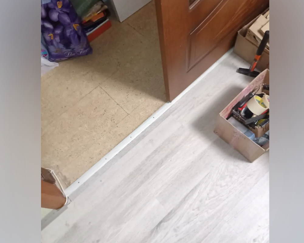 Порог одноуровневый ПС 04.1800.059 0,9 м Бетон скай