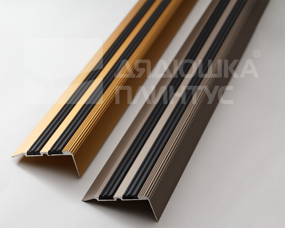 Порог угловой ПУ 07.1800.15 Черный