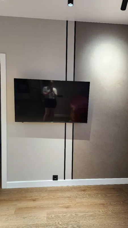 Полоса алюминиевая 15х1,5 мм черный/глянец 2,7 м