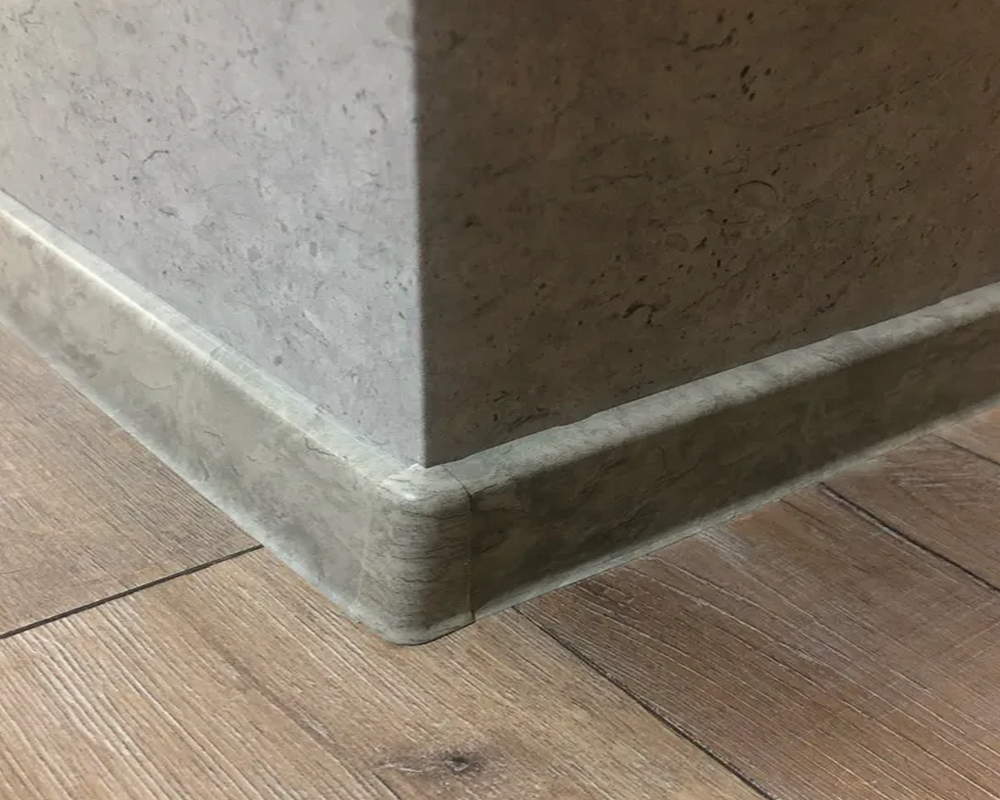 Плинтус ПВХ MAGIC STIСK 77мм 2,2 м MS03 Сканди