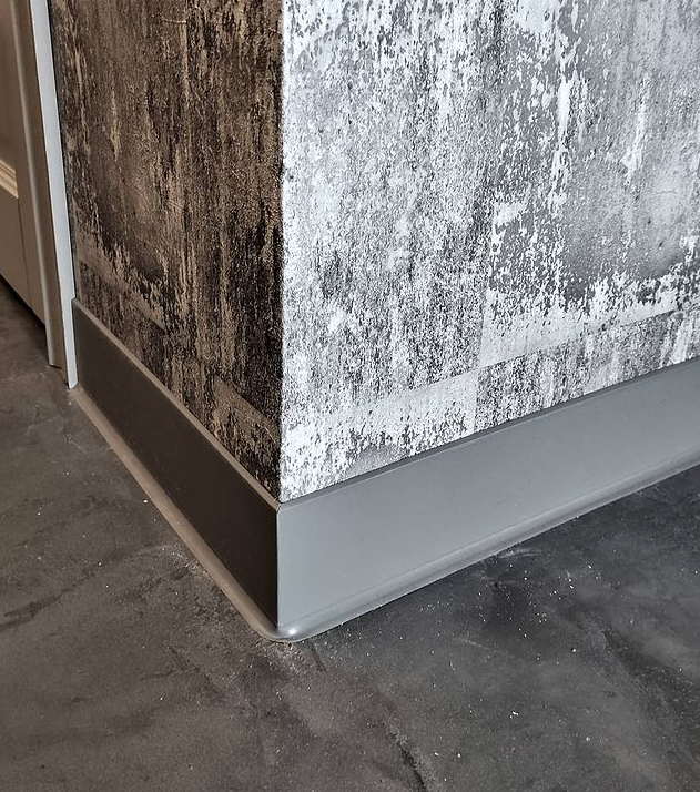 Плинтус ХДФ Dollken S100 100 мм х 2,575м 1184 Серый