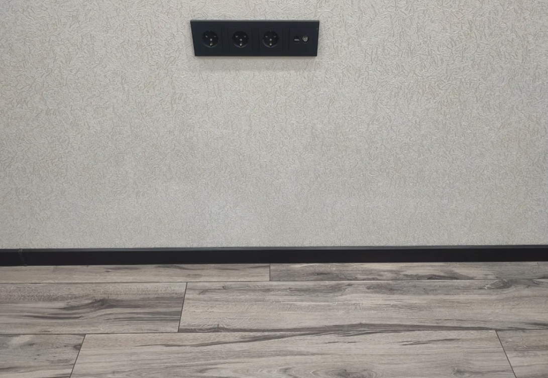 Плинтус ПВХ Волшебная палочка 70мм Home 2,2м 7020