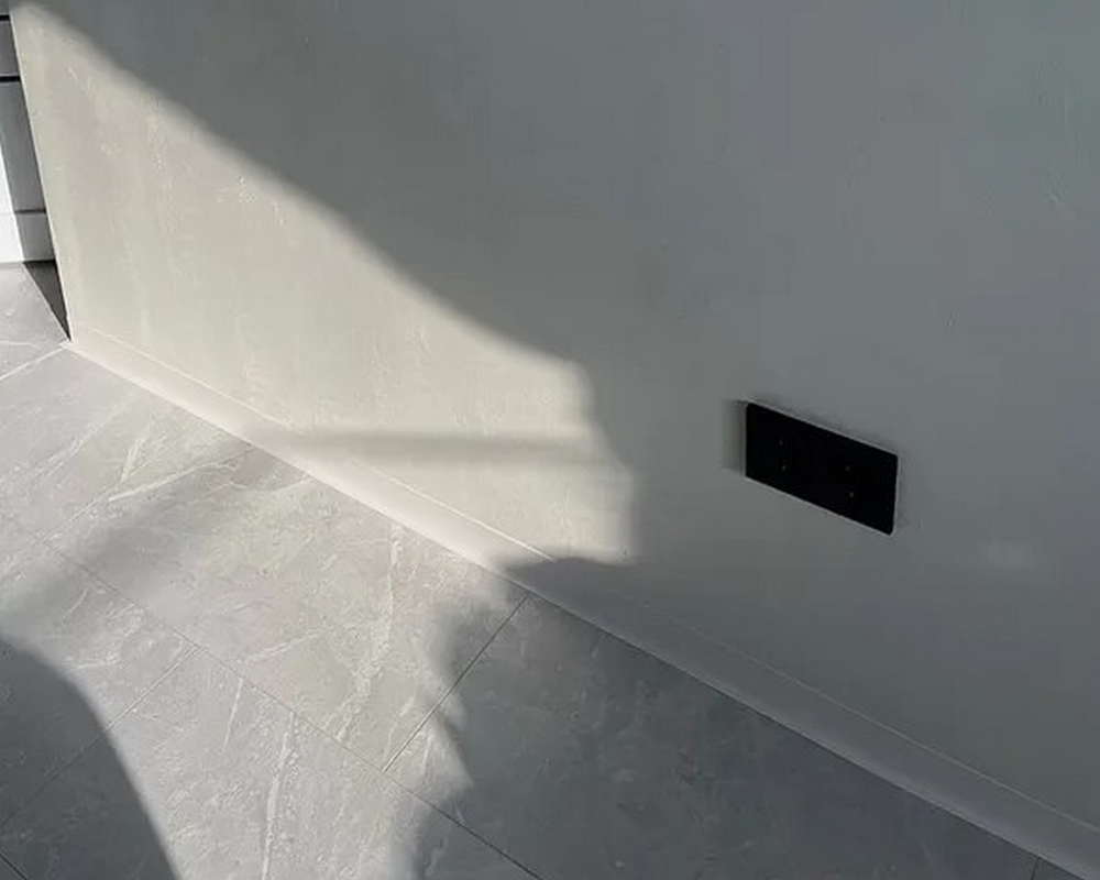 Плинтус ПВХ гибкий Flex 24 м. Белый