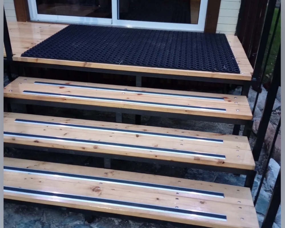 Порог одноуровневый ПС 08-1.1800.01л Серебро