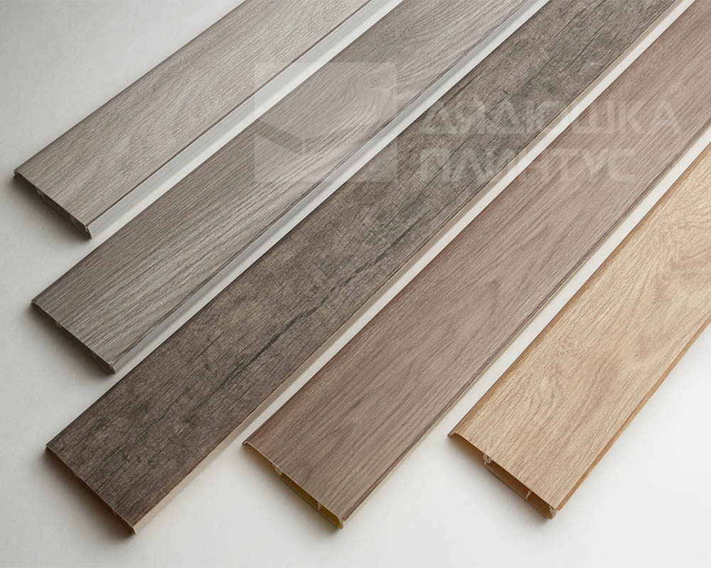 Плинтус ПВХ Salag Lima 72мм 2,5м. Белый Embossing