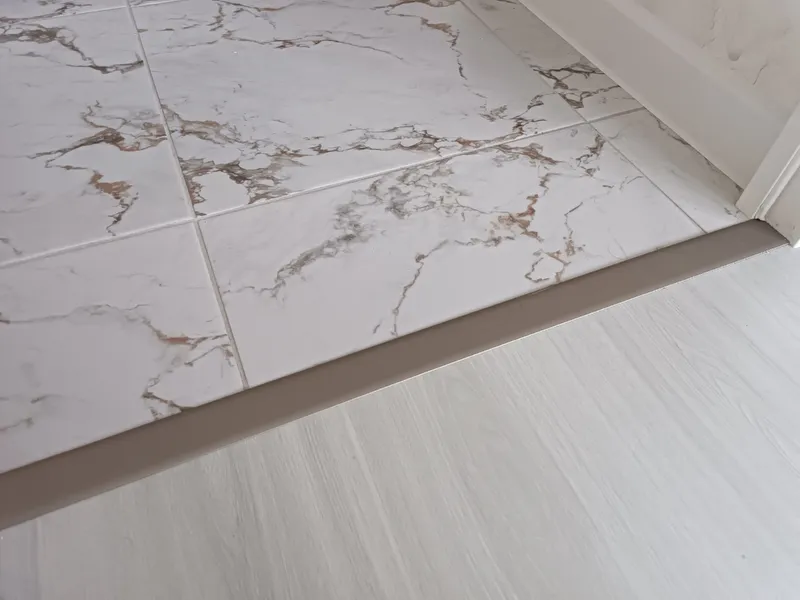 Профиль Т-образный латунь брашированная 20мм 2,7м MSPCROV 209