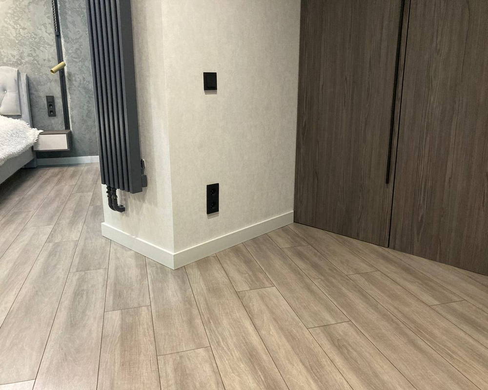 Плинтус из полистирола высокой плотности Волшебная Палочка 80*11*2000. MSPOL 123 ds-87