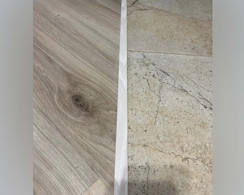 Порог одноуровневый ПС 11.2700.252 2,7 м Ель дымчатая