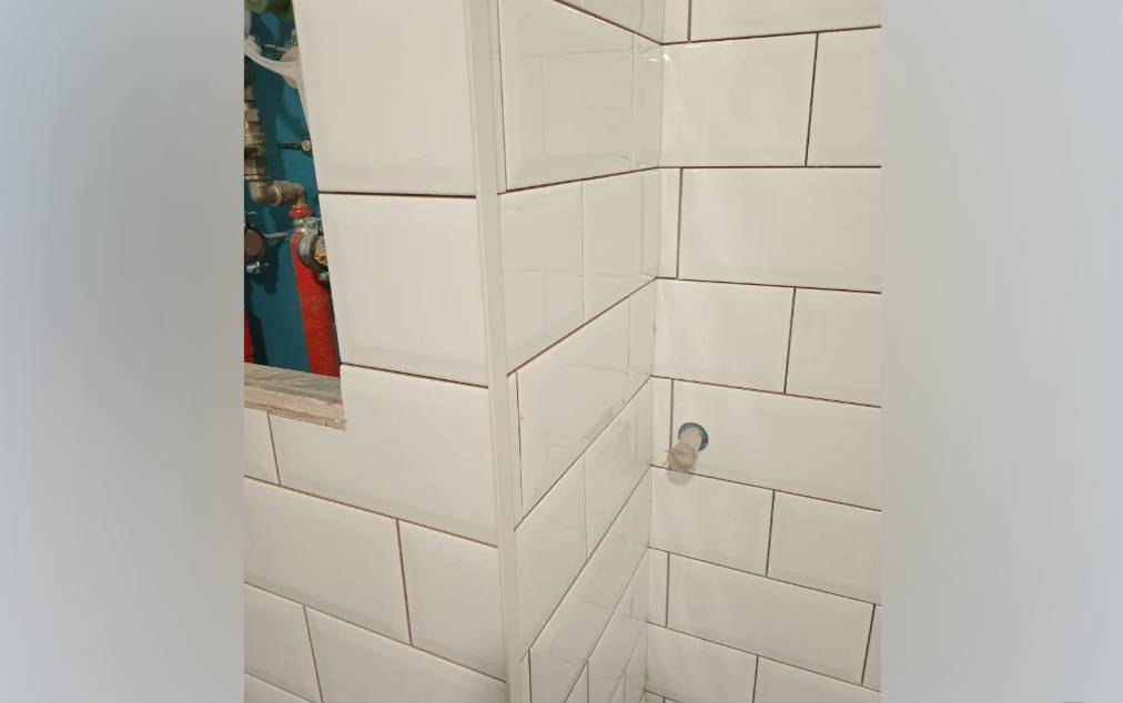 PV83-41 Профиль П-образный Муар Белый 10мм х 2.7м