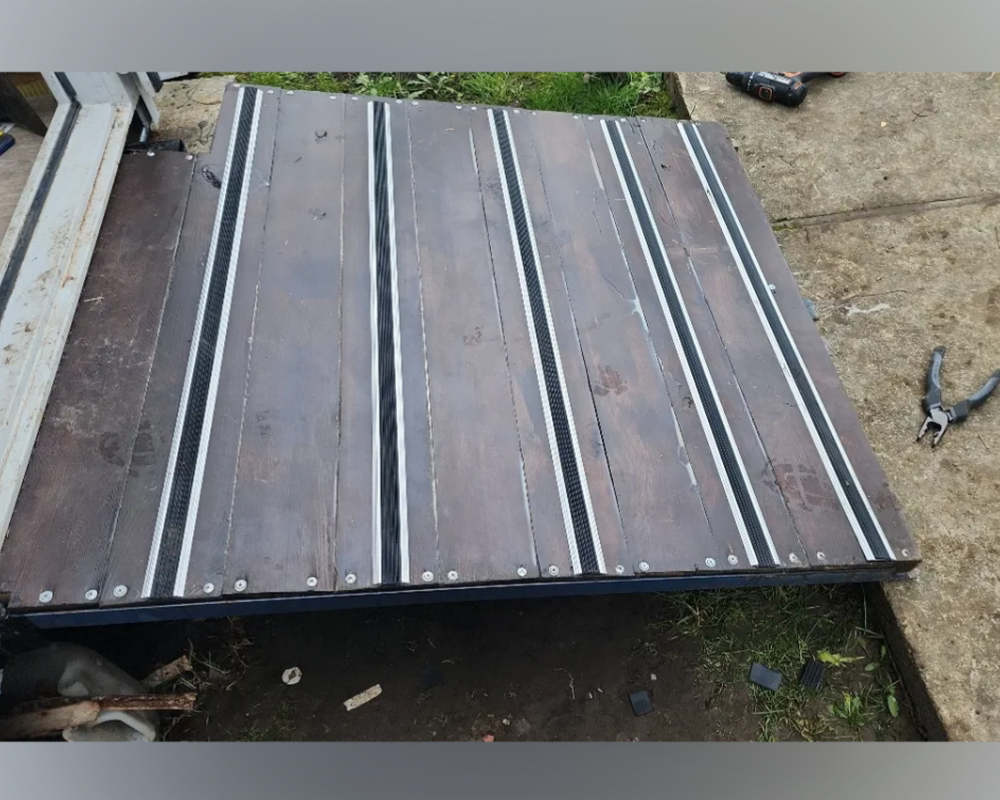 Порог одноуровневый ПС 08-1.1800.15 Черный