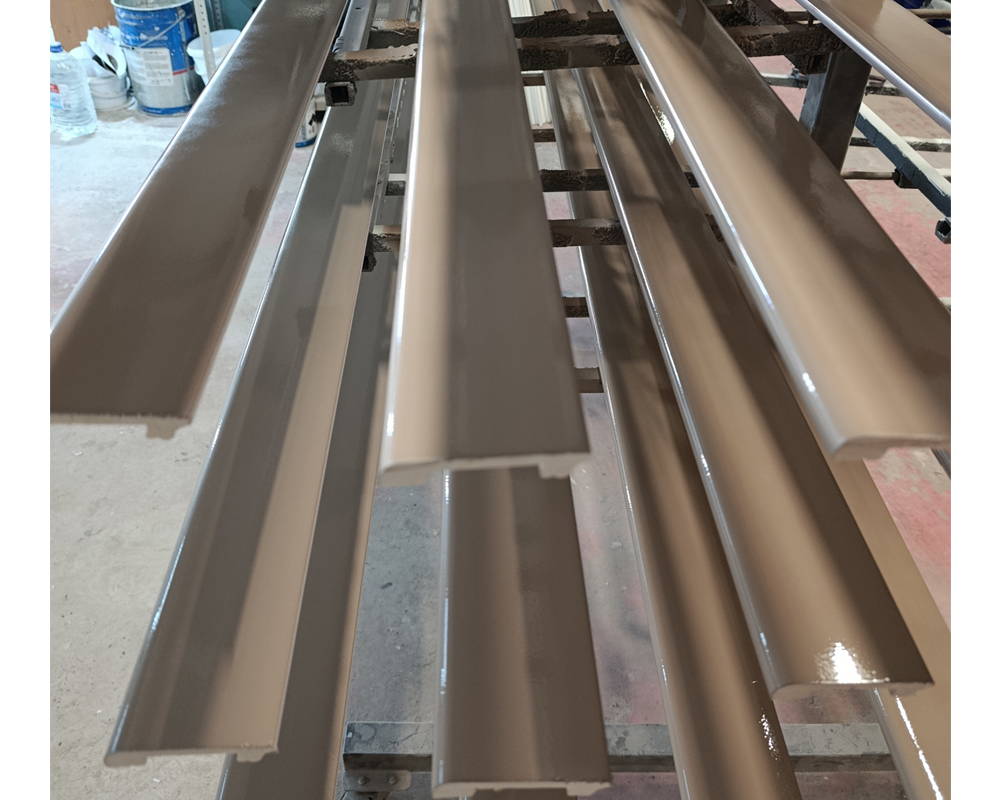 Плинтус NMC FL5 Wallstyl 100*20*2000. Окраска включена в стоимость