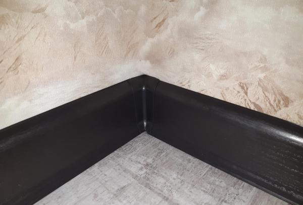 Плинтус ПВХ Salag Lima 72мм 2,5м. Дуб Палёный