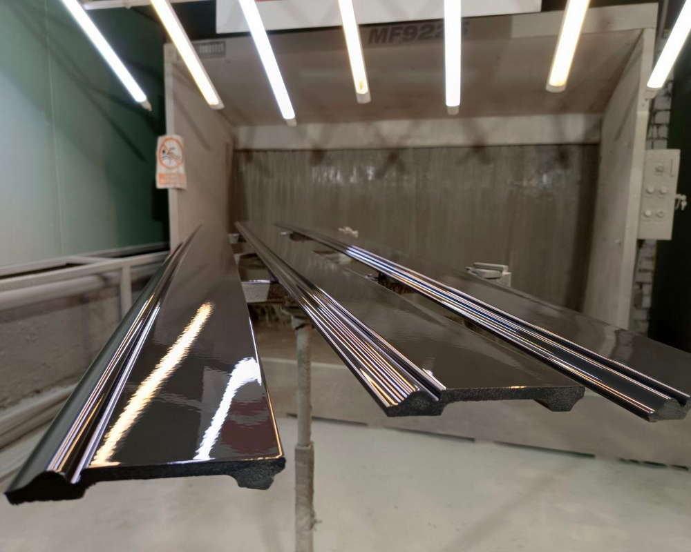 Плинтус ПОЛИСТИРОЛ HI WOOD B80A 80мм х 12,5мм х 2,0м. Окраска включена в стоимость