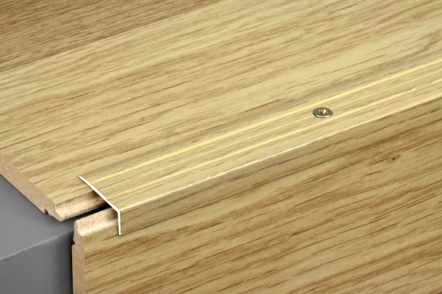 Порог угловой ПУ 01.900.085 Клен