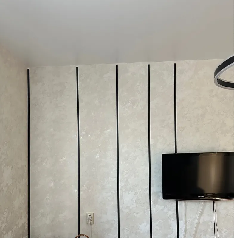 Полоса алюминиевая 15х1,5 мм черный/глянец 2,7 м