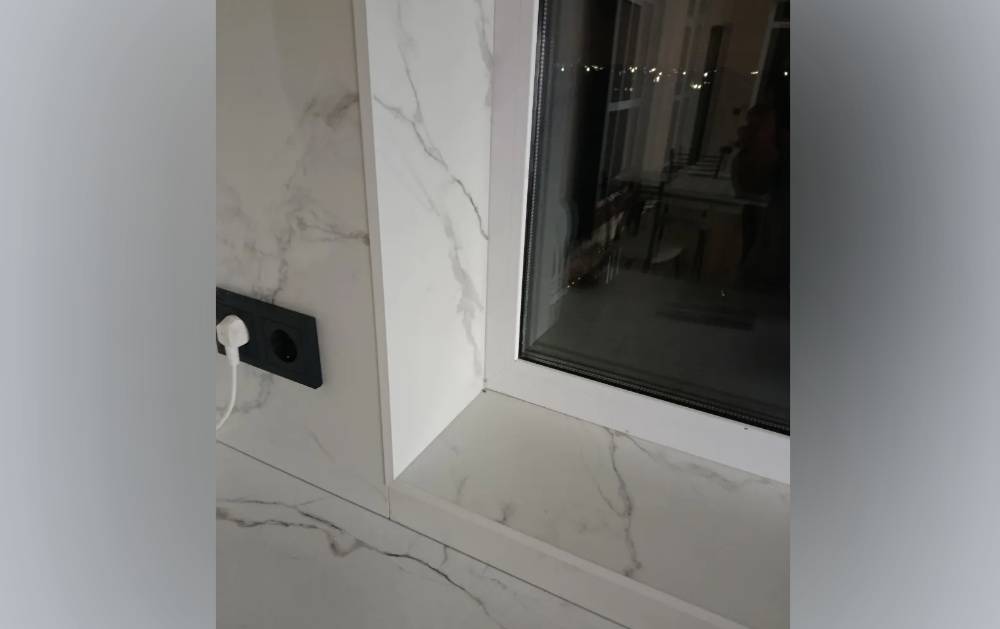 PV83-41 Профиль П-образный Муар Белый 10мм х 2.7м