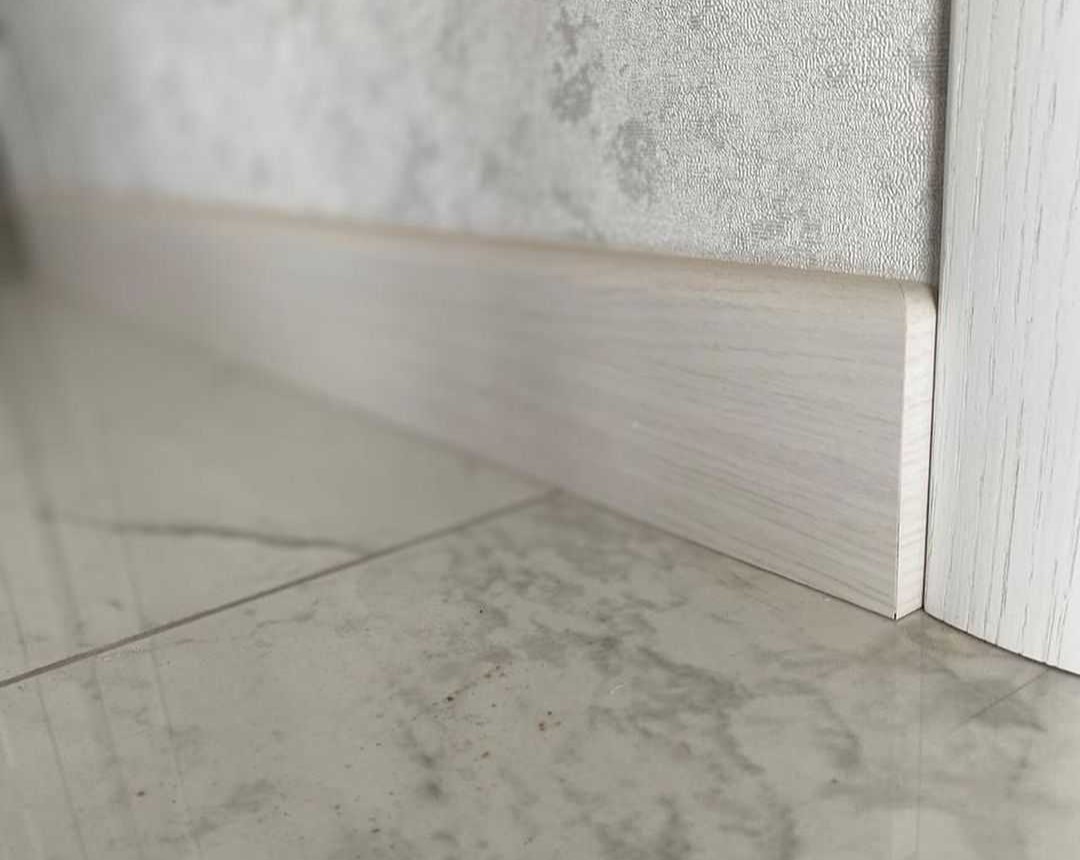 Плинтус МДФ Smartprofile Strong 80М Дуб Филадельфия светлый