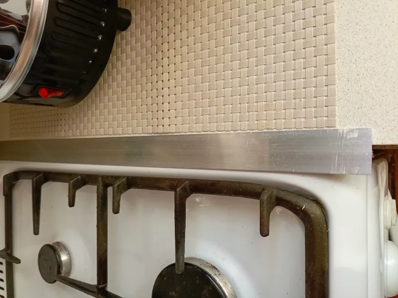 Тавр 25х25 мм Тп 05.2000.502л Золото. Цена за 5 штук.