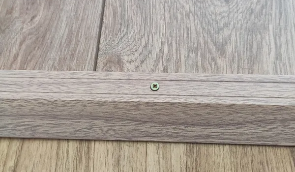 Порог разноуровневый ПР 02.2700.059 0,9 м Бетон скай