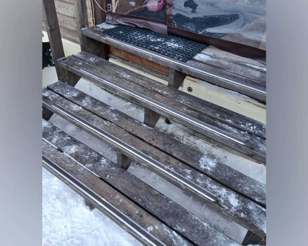 Порог одноуровневый ПС 08-1.1800.01л Серебро