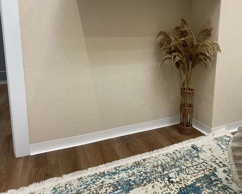 Плинтус эластичный на клеевой основе ПВХ Dollken WLK20 20мм х 15мм. 1137 Белый