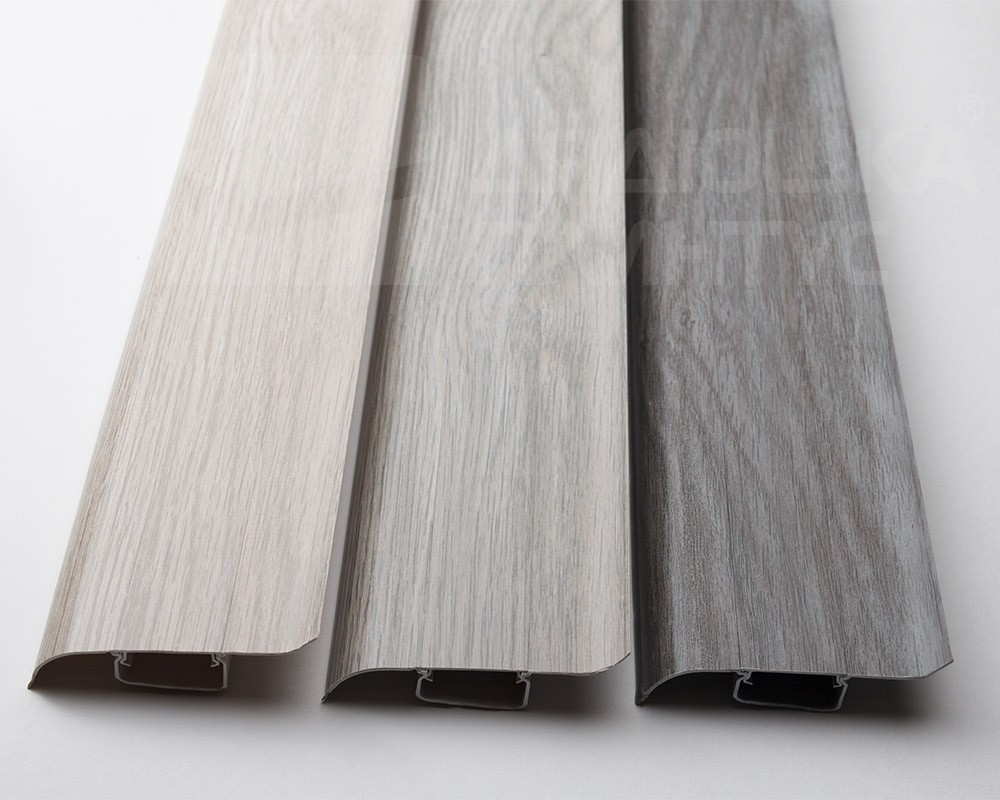 Плинтус ПВХ Идеал Классик 70мм 2,2м 230 Дуб айсберг