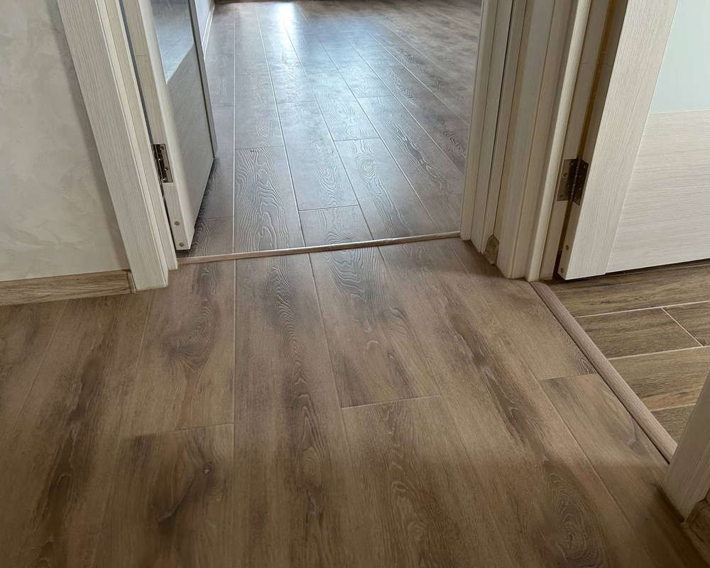 Порог одноуровневый ПС 04-3.900.082 Дуб светлый