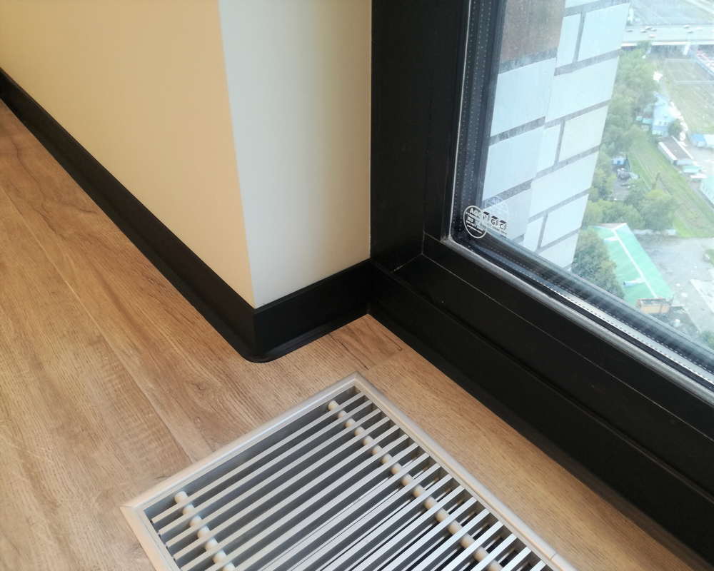 Плинтус ХДФ Dollken S100 100 мм х 2,575м 1001 Чёрный