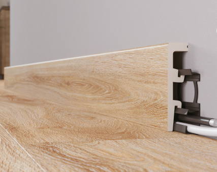 Плинтус напольный Arbiton Integra 09 Дуб Классический